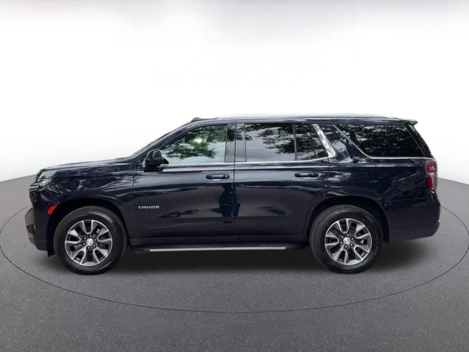 Thumbnail: 2023 Chevrolet Tahoe - 9