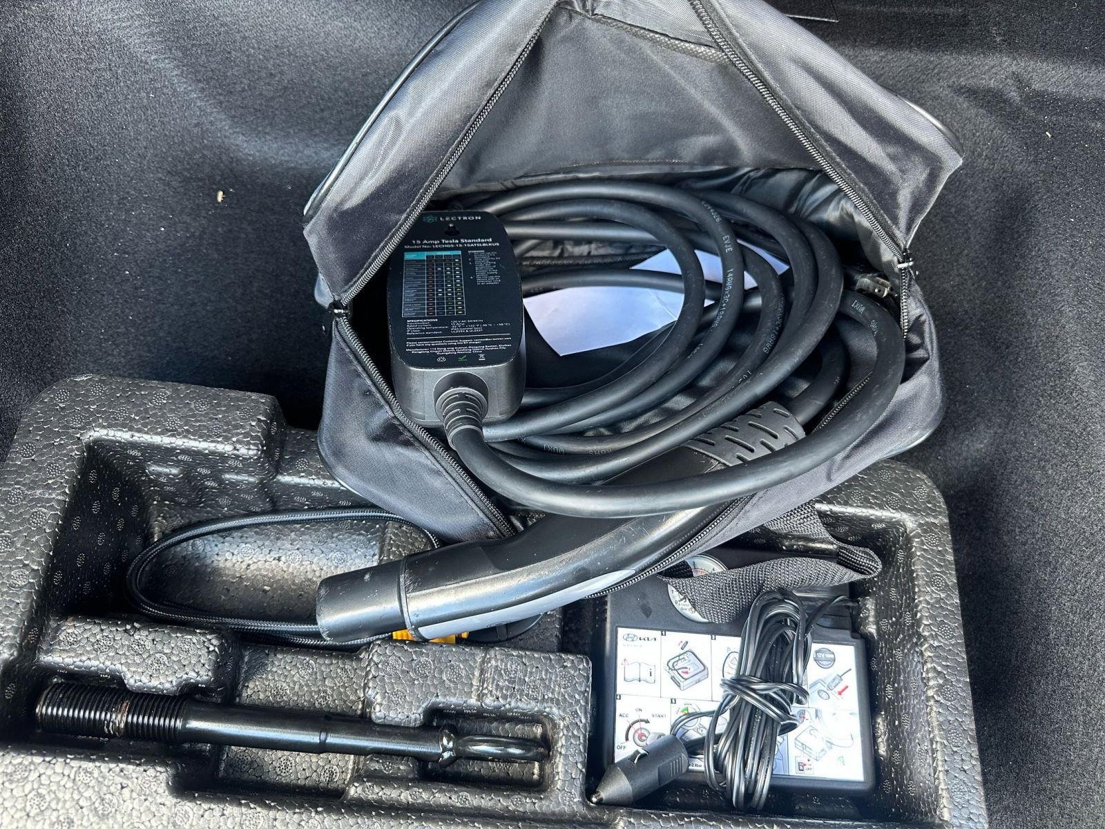 Thumbnail: 2023 Kia Niro - 20