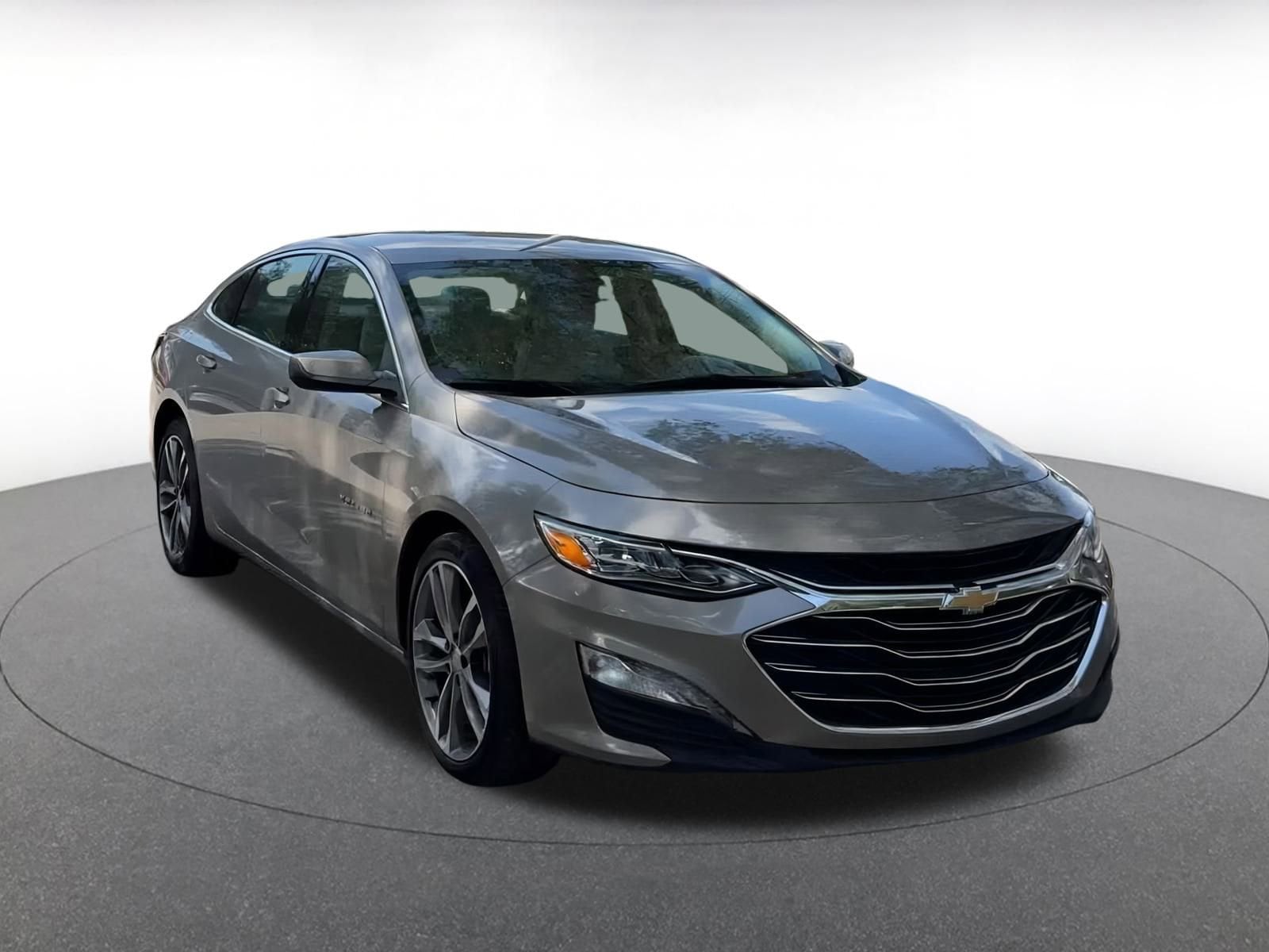 Thumbnail: 2024 Chevrolet Malibu - 3