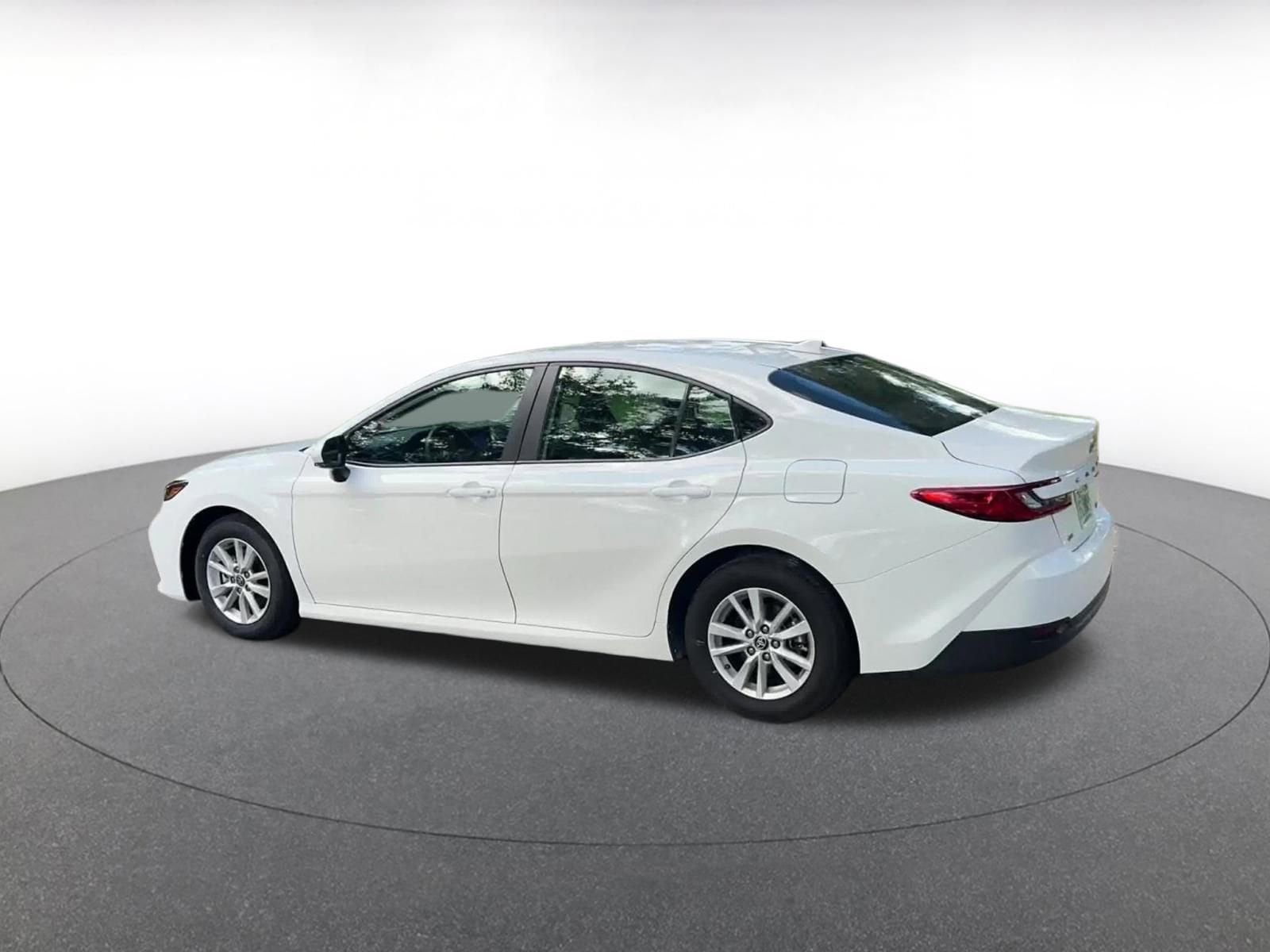 Thumbnail: 2025 Toyota Camry - 10