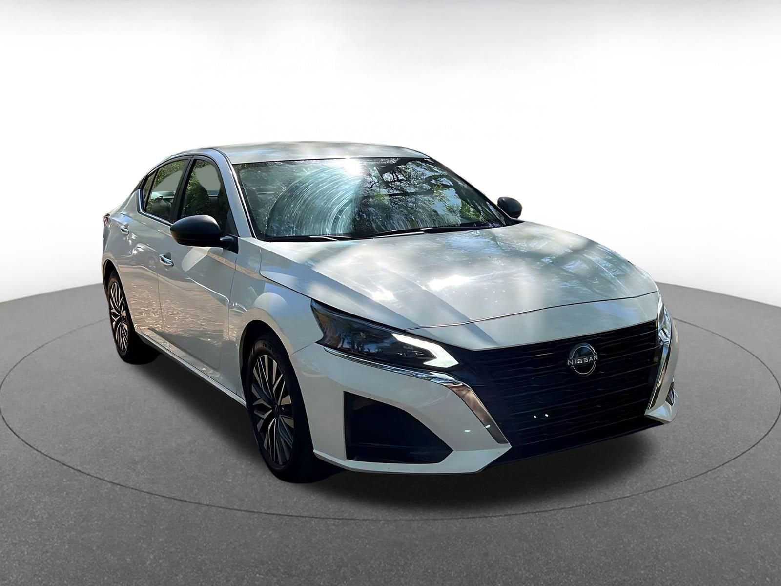 Thumbnail: 2025 Nissan Altima - 1