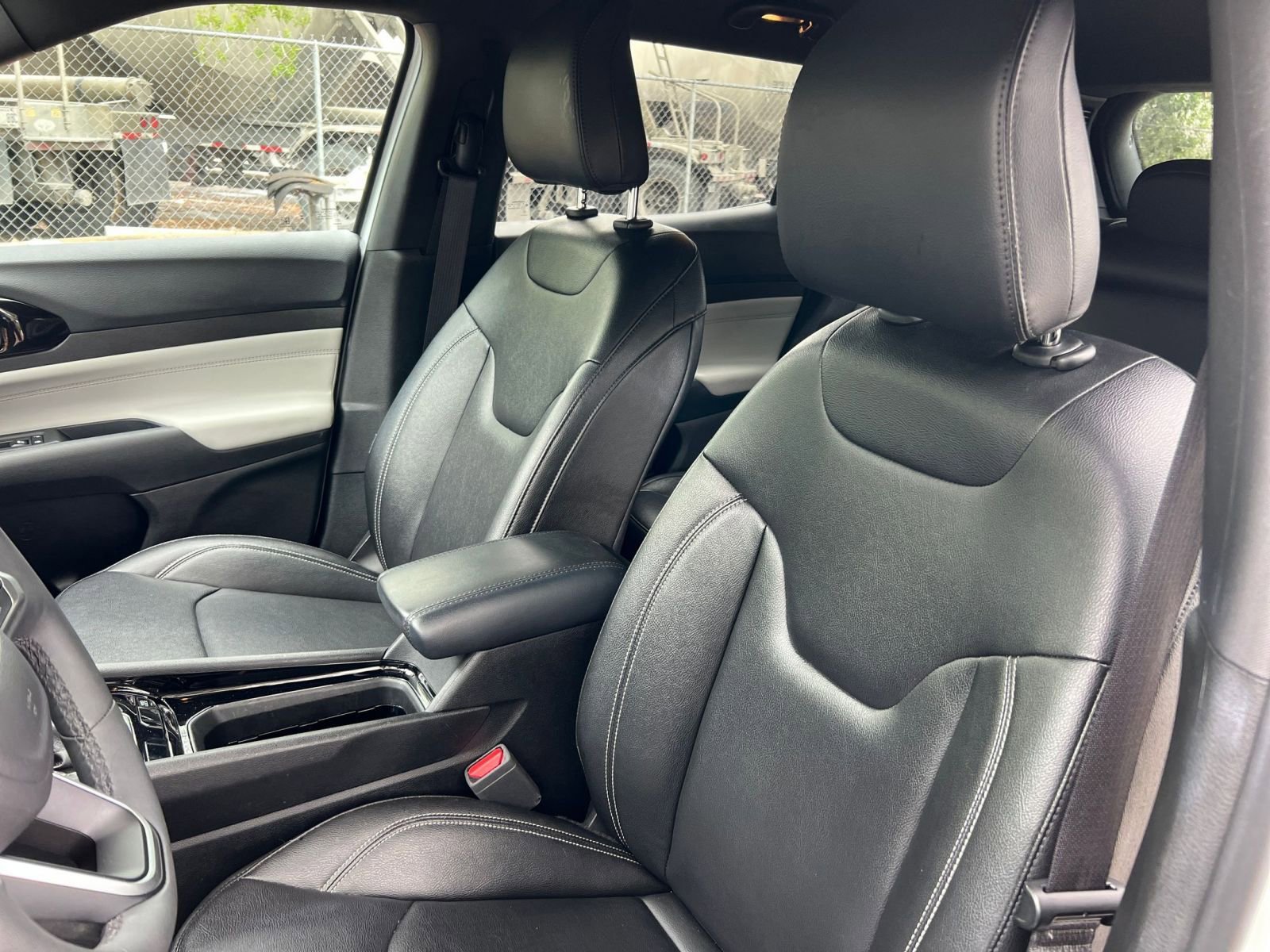 Thumbnail: 2025 Jeep Compass - 31