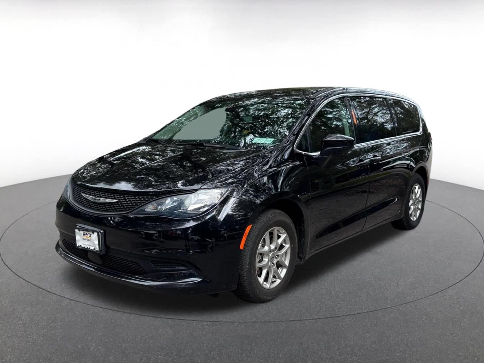 Thumbnail: 2024 Chrysler Voyager - 3