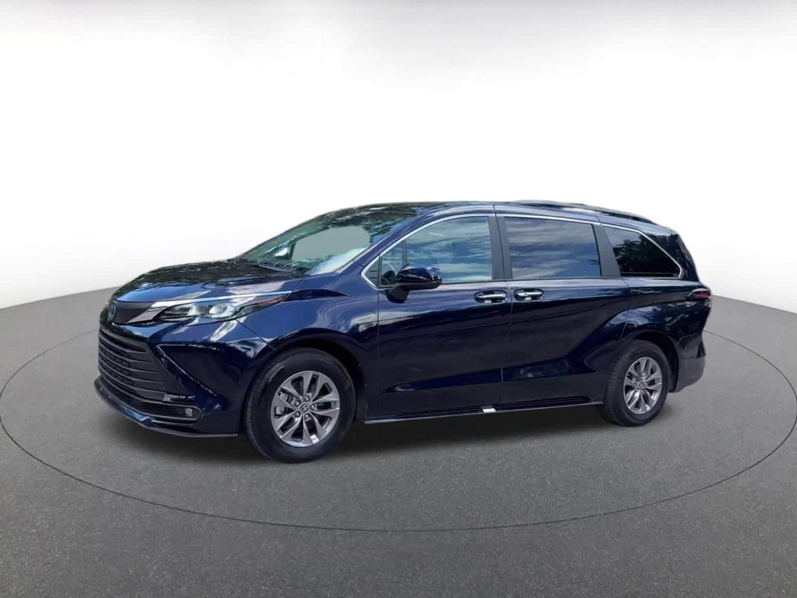 Thumbnail: 2025 Toyota Sienna - 7
