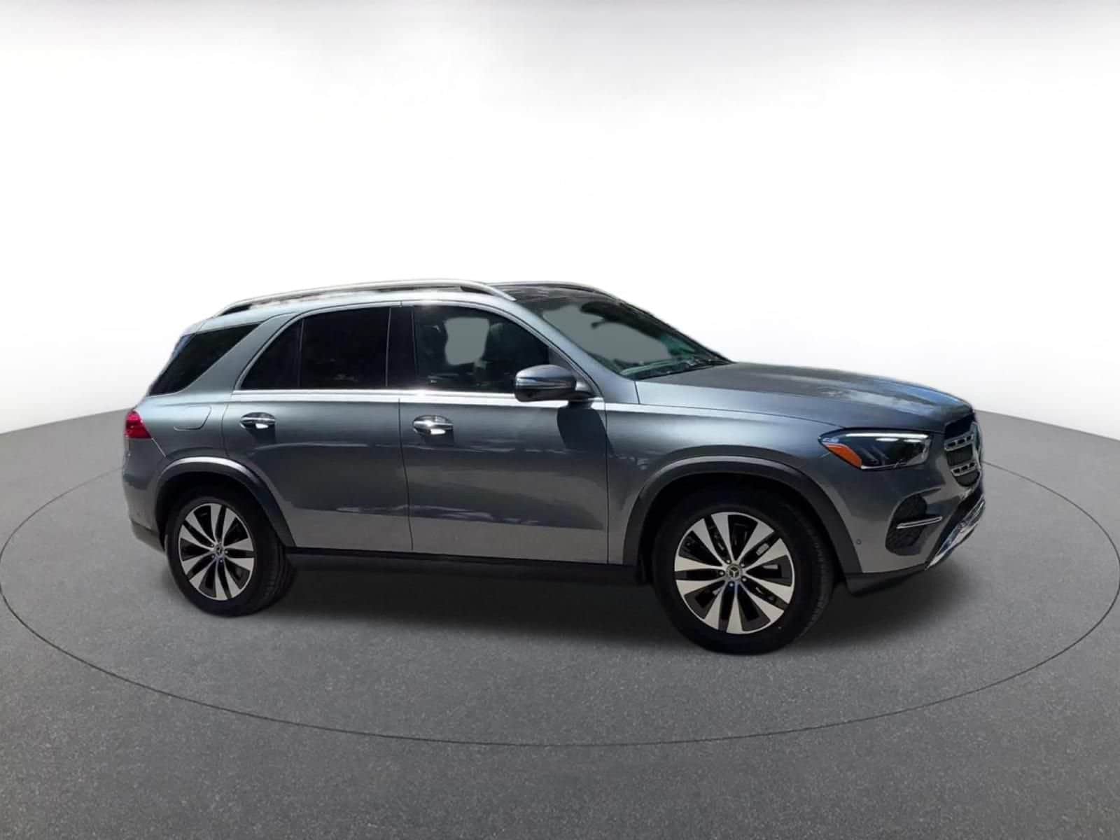 Thumbnail: 2026 Mercedes-Benz GLE - 2