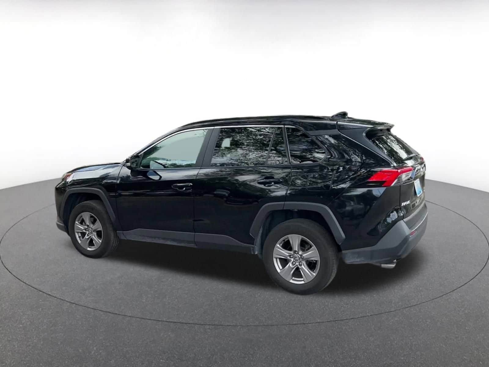 Thumbnail: 2024 Toyota RAV4 - 10