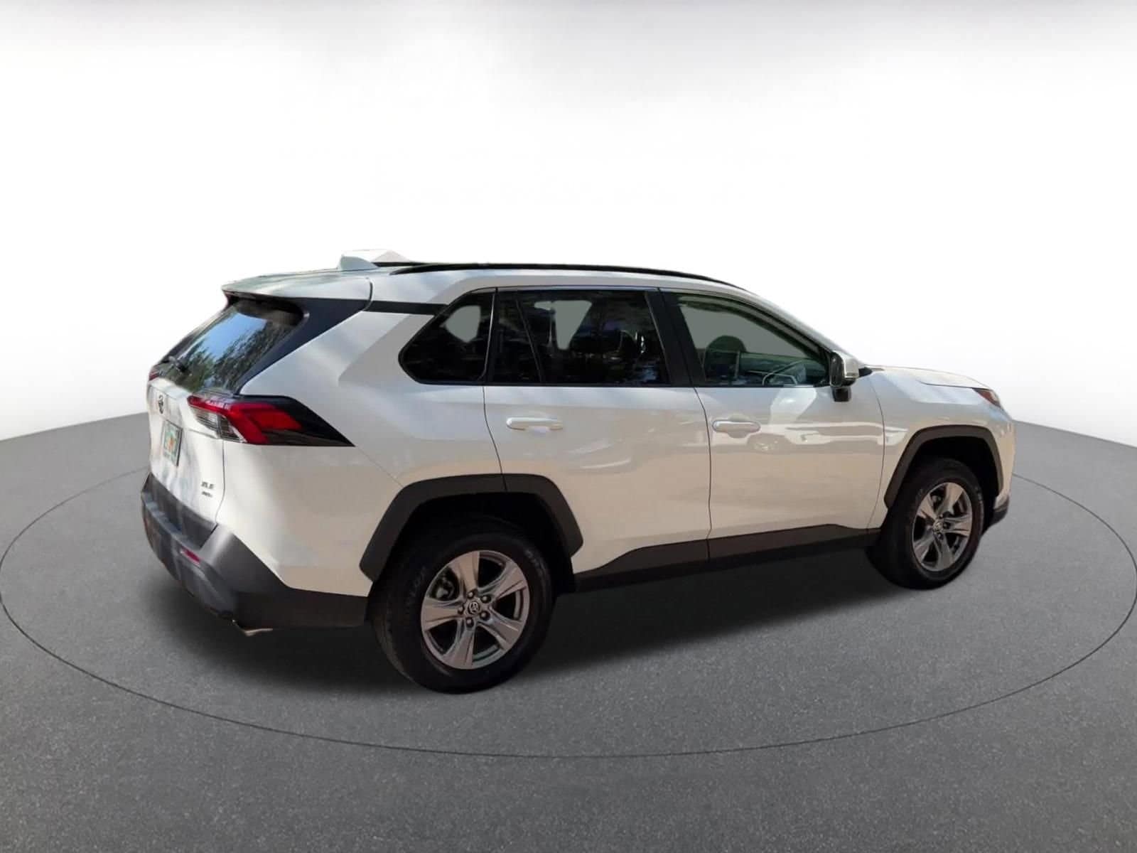 Thumbnail: 2025 Toyota RAV4 - 15