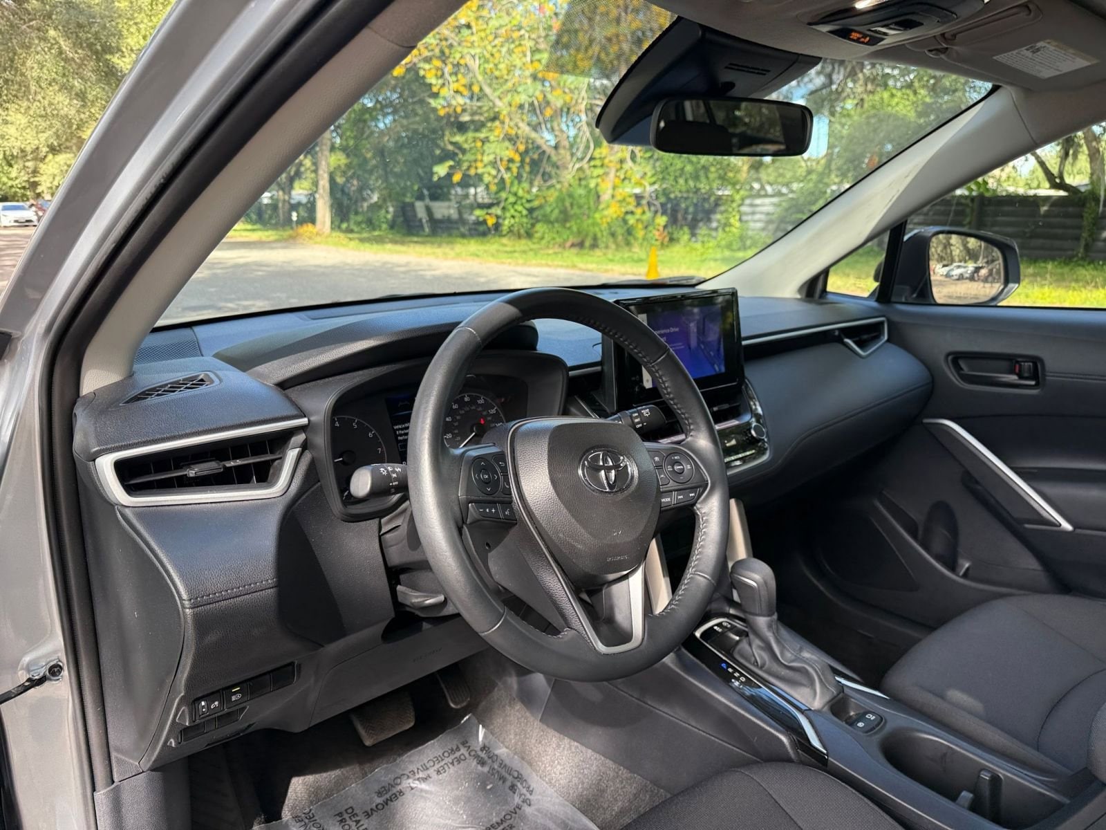 Thumbnail: 2025 Toyota Corolla Cross - 28