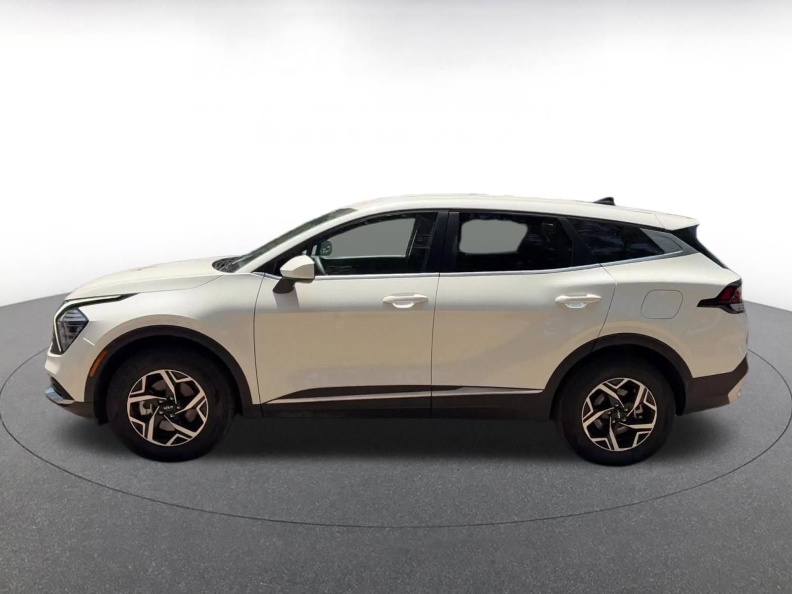 Thumbnail: 2025 Kia Sportage - 9