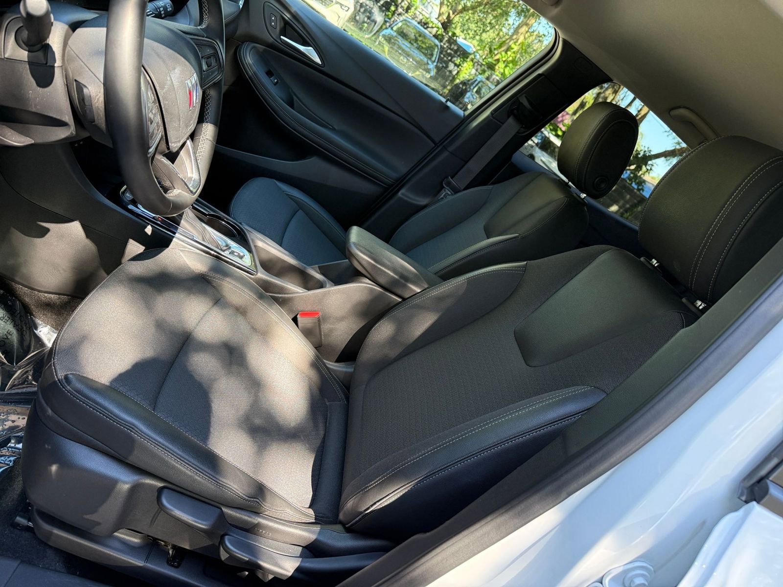 Thumbnail: 2025 Buick Encore GX - 21