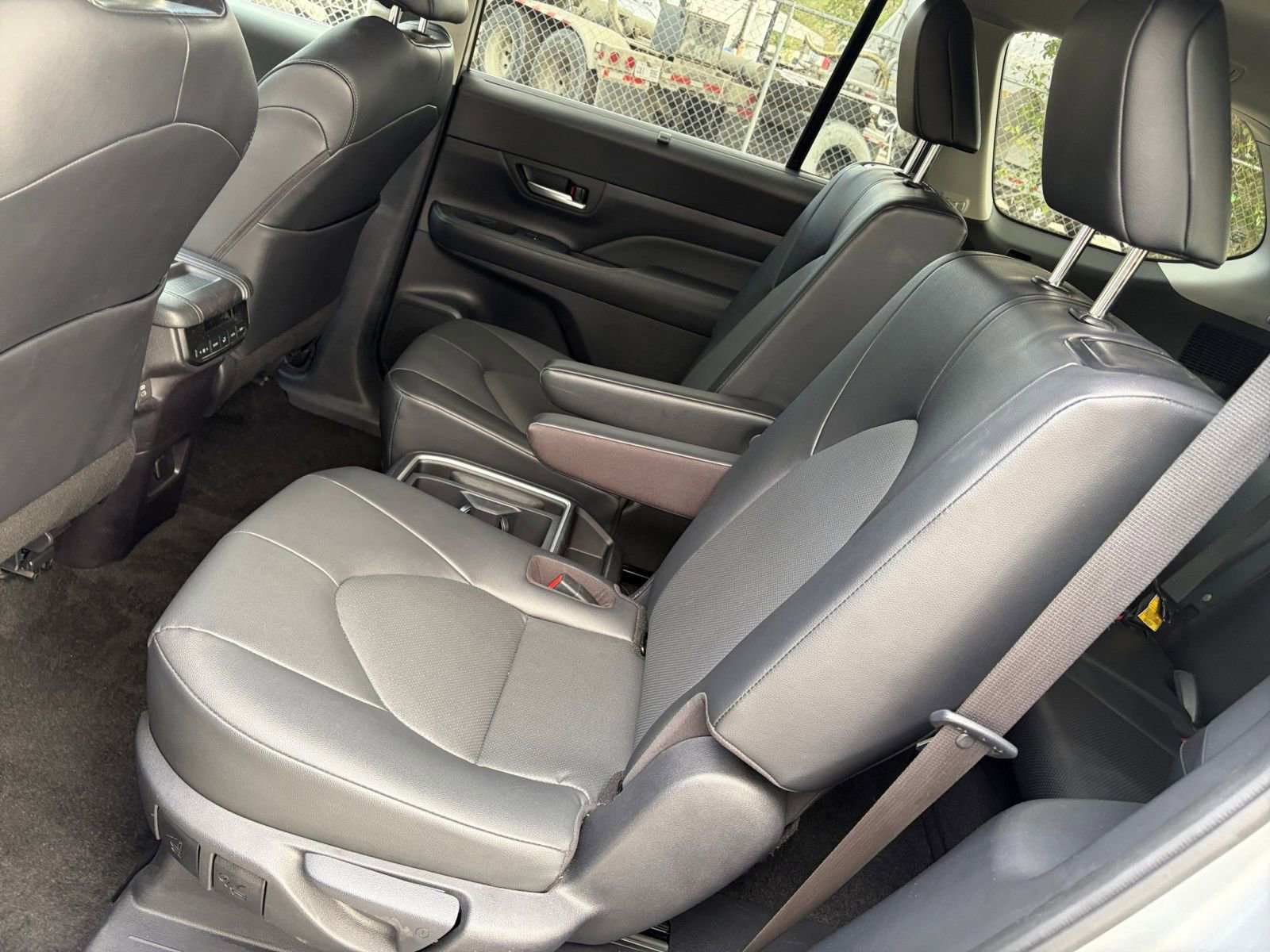 Thumbnail: 2025 Toyota Grand Highlander - 34