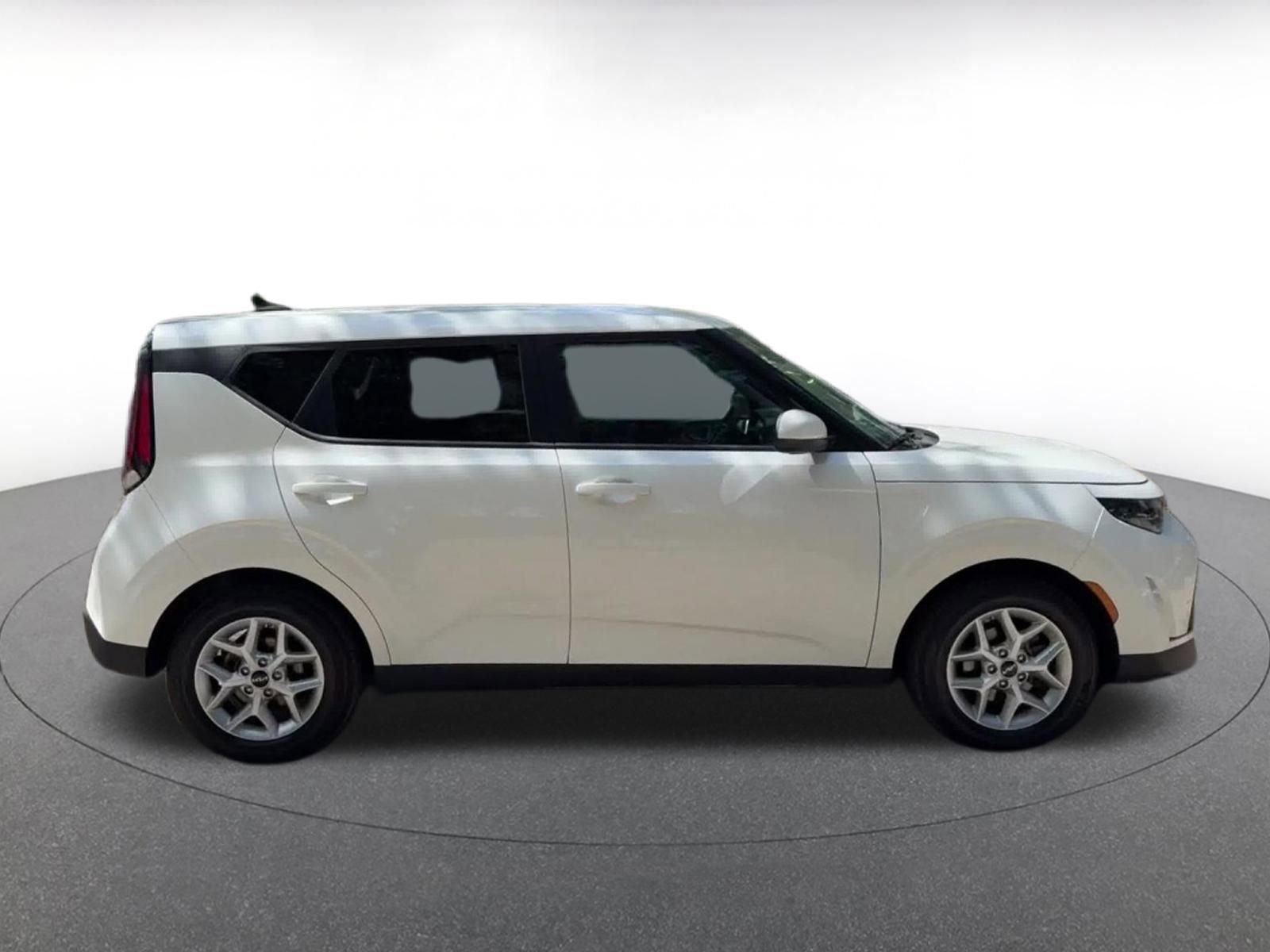 Thumbnail: 2025 Kia Soul - 17
