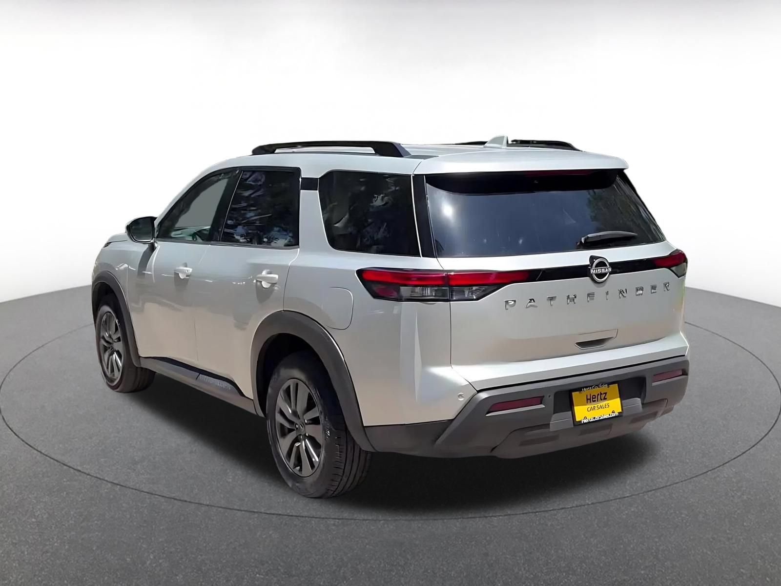 Thumbnail: 2025 Nissan Pathfinder - 11