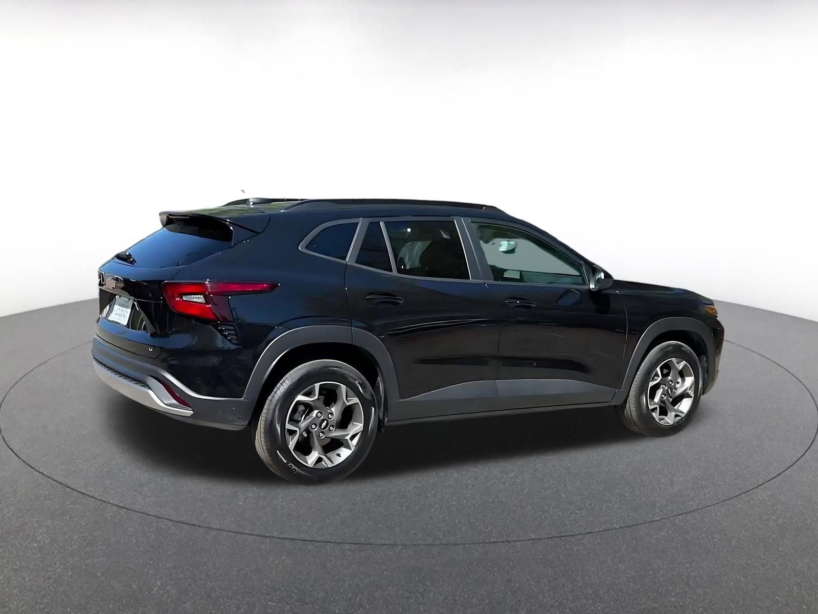 Thumbnail: 2025 Chevrolet Trax - 14