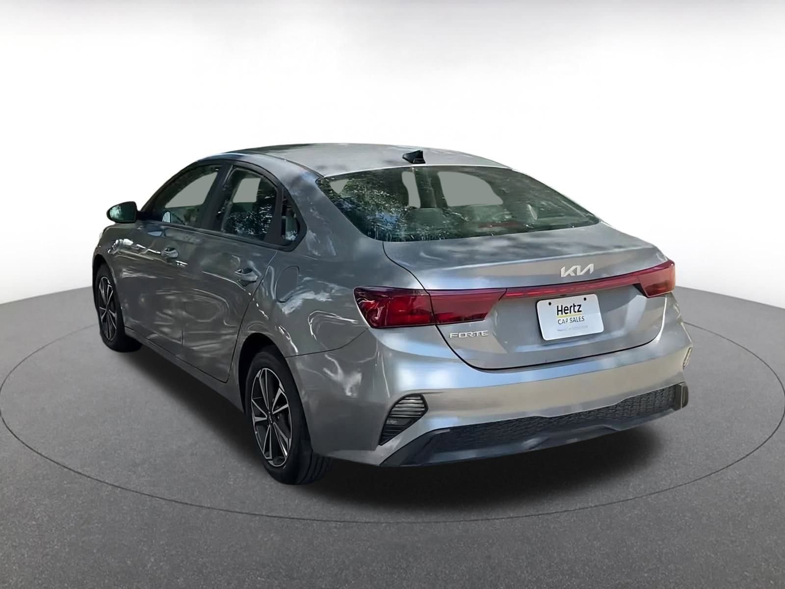 Thumbnail: 2024 Kia Forte - 11