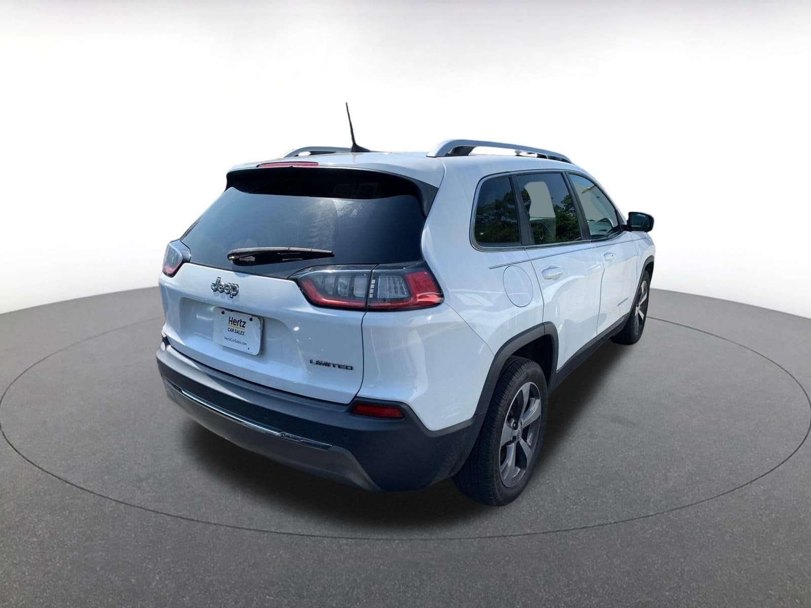 Thumbnail: 2019 Jeep Cherokee - 20