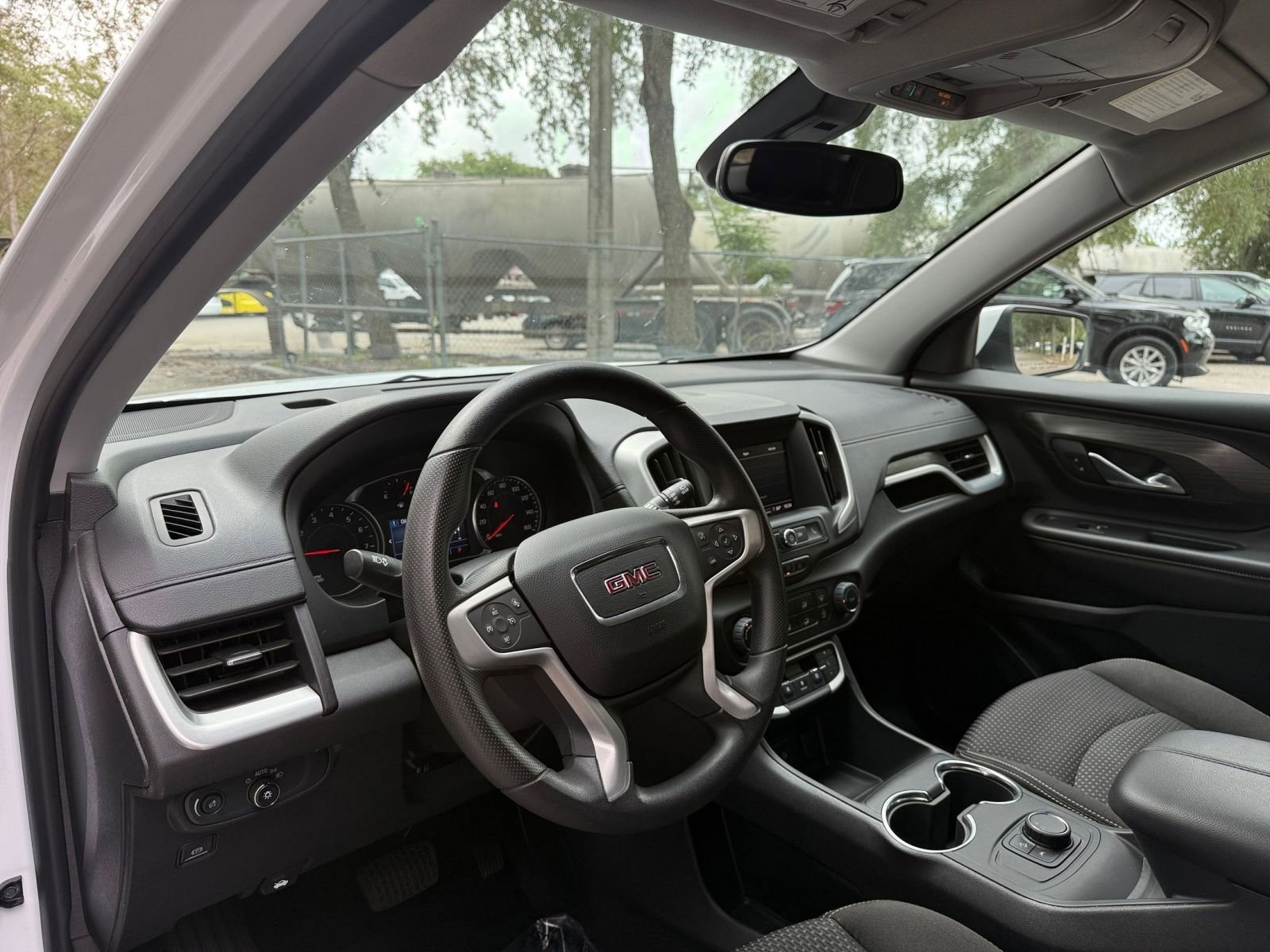 Thumbnail: 2024 GMC Terrain - 32
