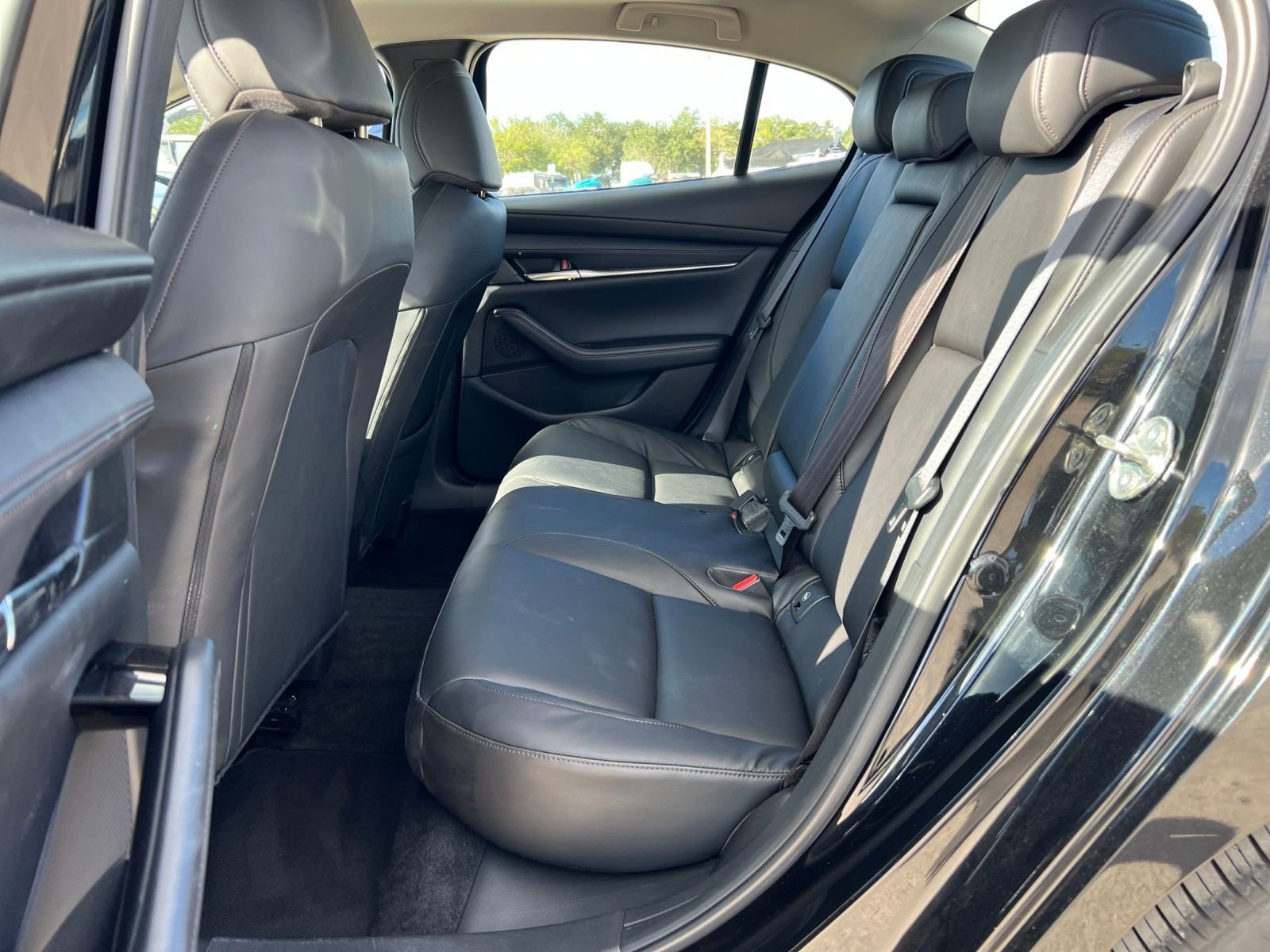 Thumbnail: 2025 Mazda Mazda3 - 20