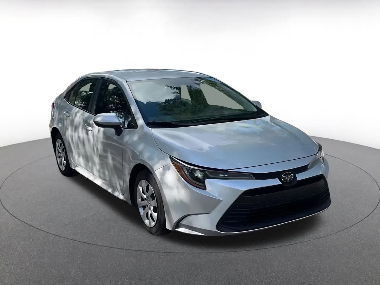 Thumbnail: 2024 Toyota Corolla - 3