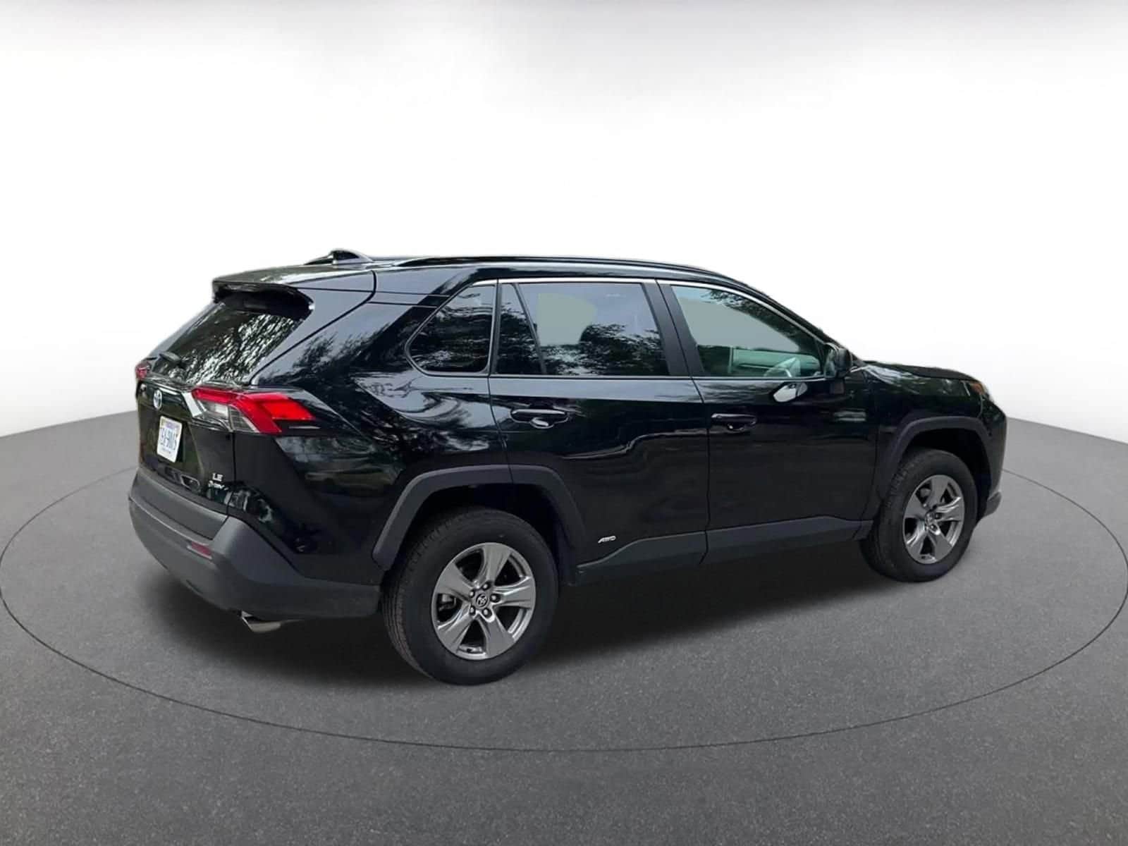 Thumbnail: 2025 Toyota RAV4 - 15