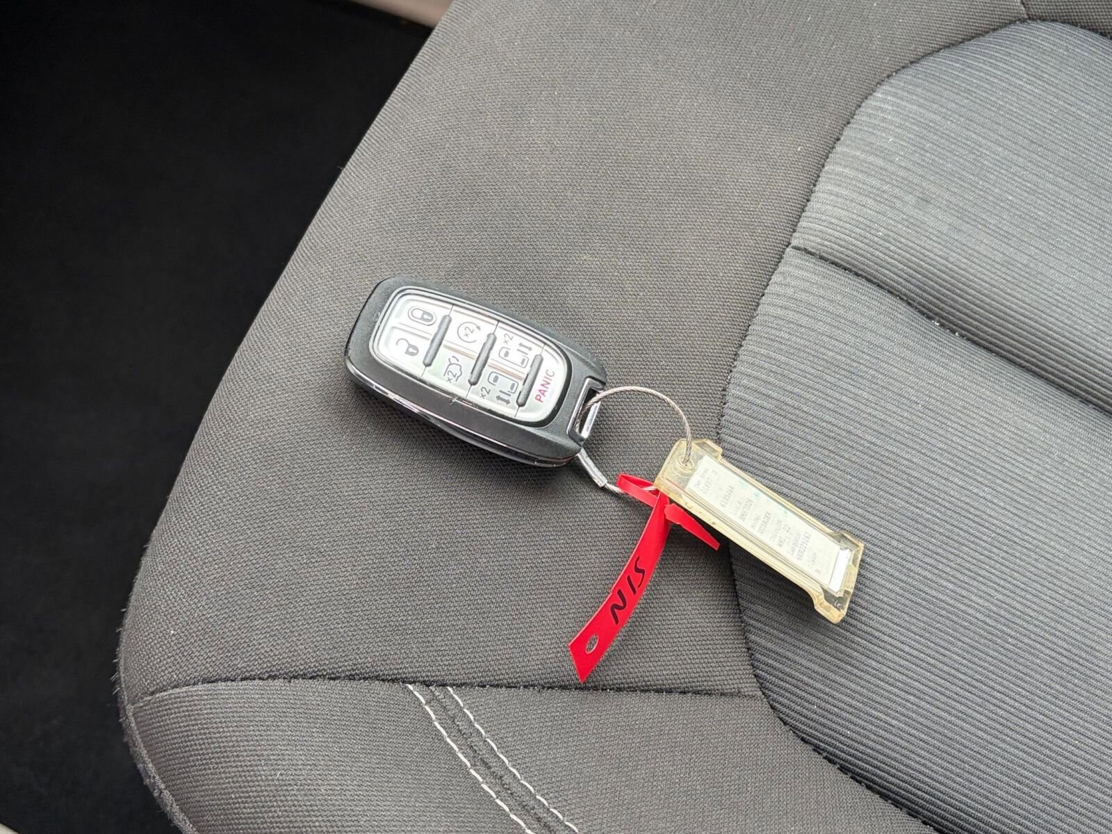 Thumbnail: 2022 Chrysler Voyager - 21