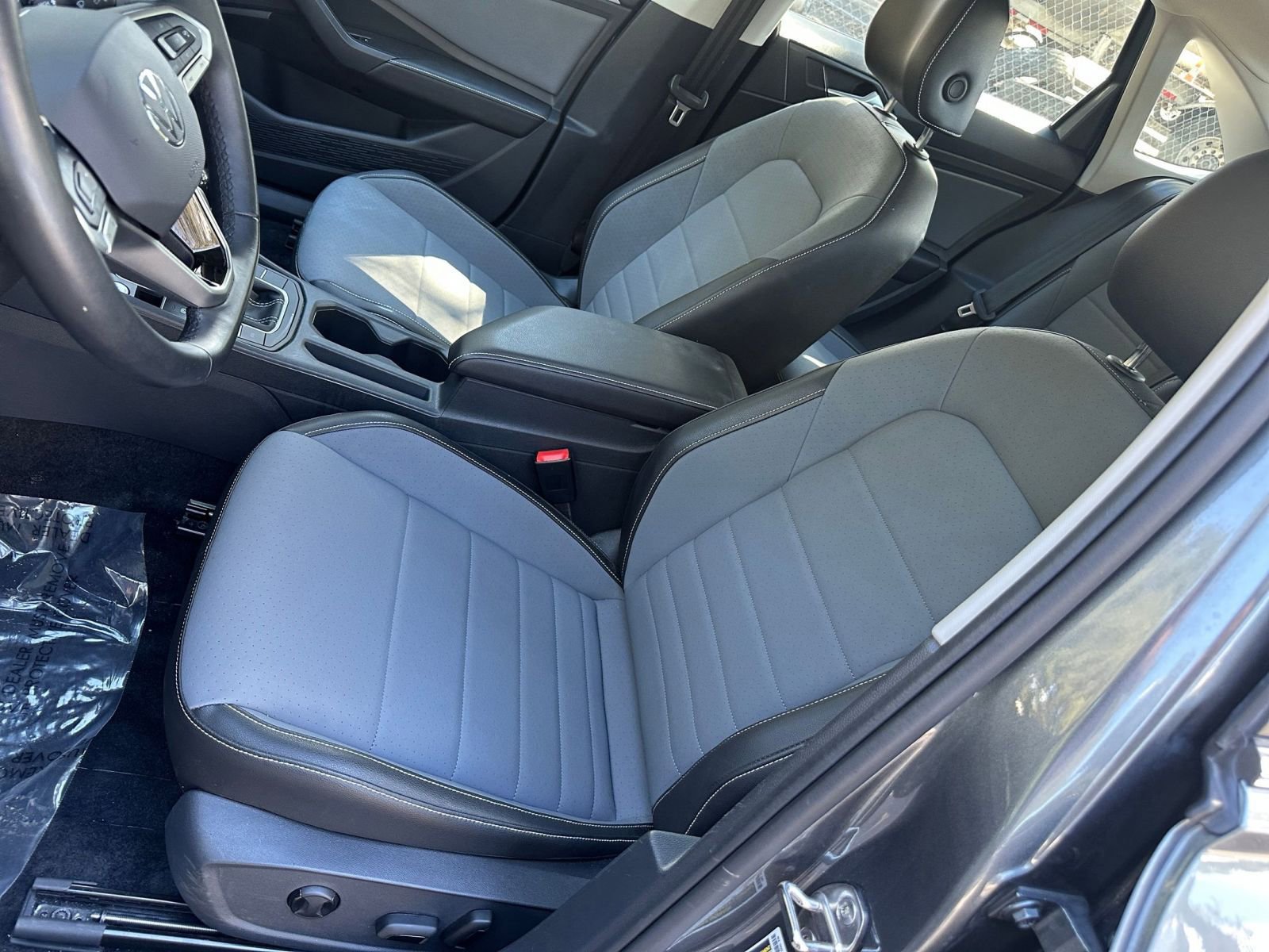 Thumbnail: 2025 Volkswagen Jetta - 30