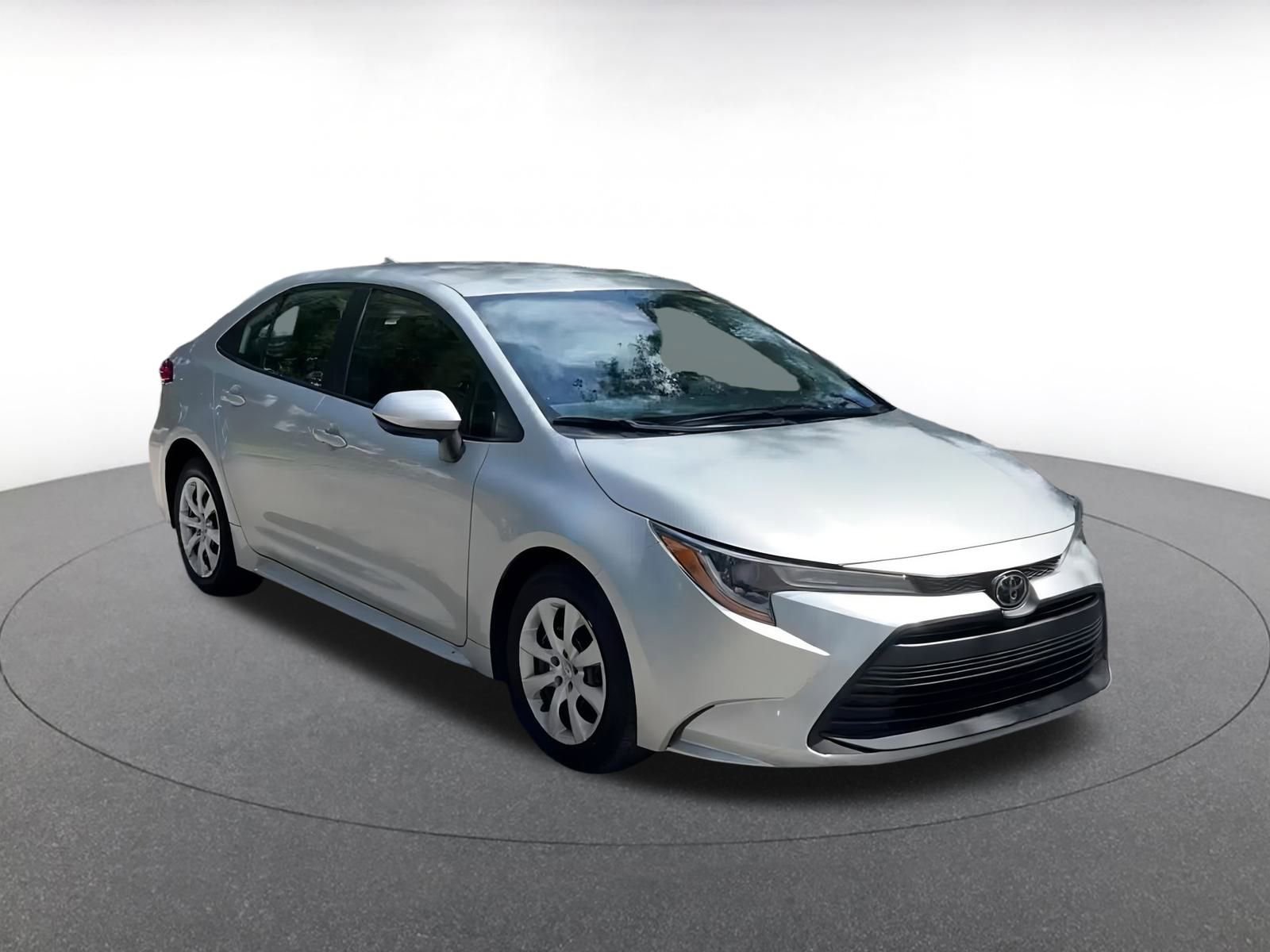 Thumbnail: 2024 Toyota Corolla - 3