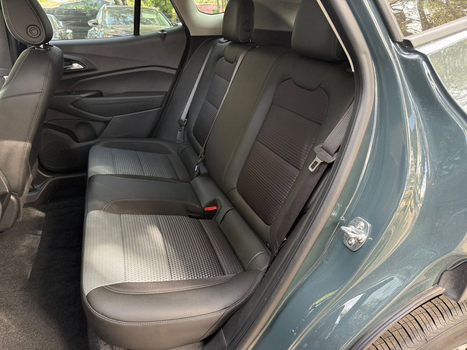 Thumbnail: 2025 Chevrolet Trax - 34