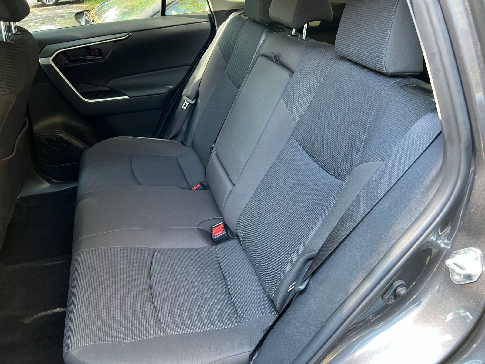 Thumbnail: 2025 Toyota RAV4 - 32