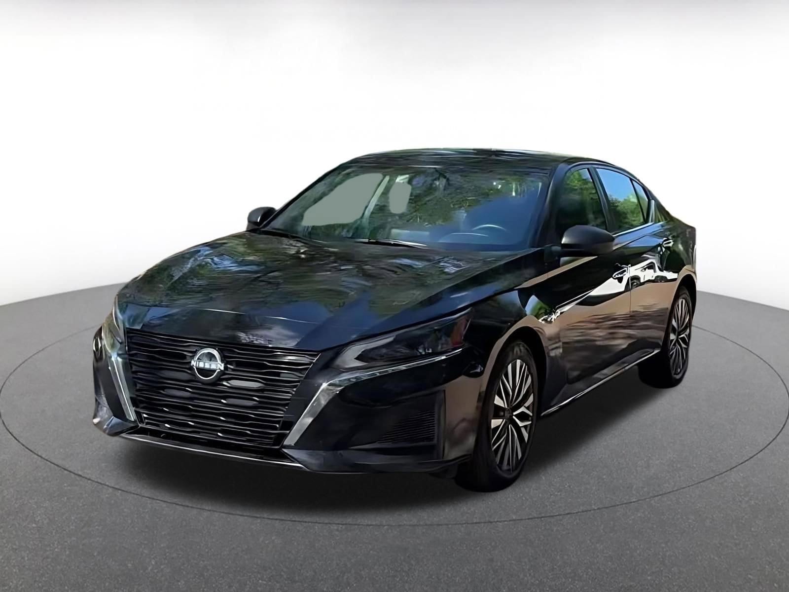 Thumbnail: 2025 Nissan Altima - 7