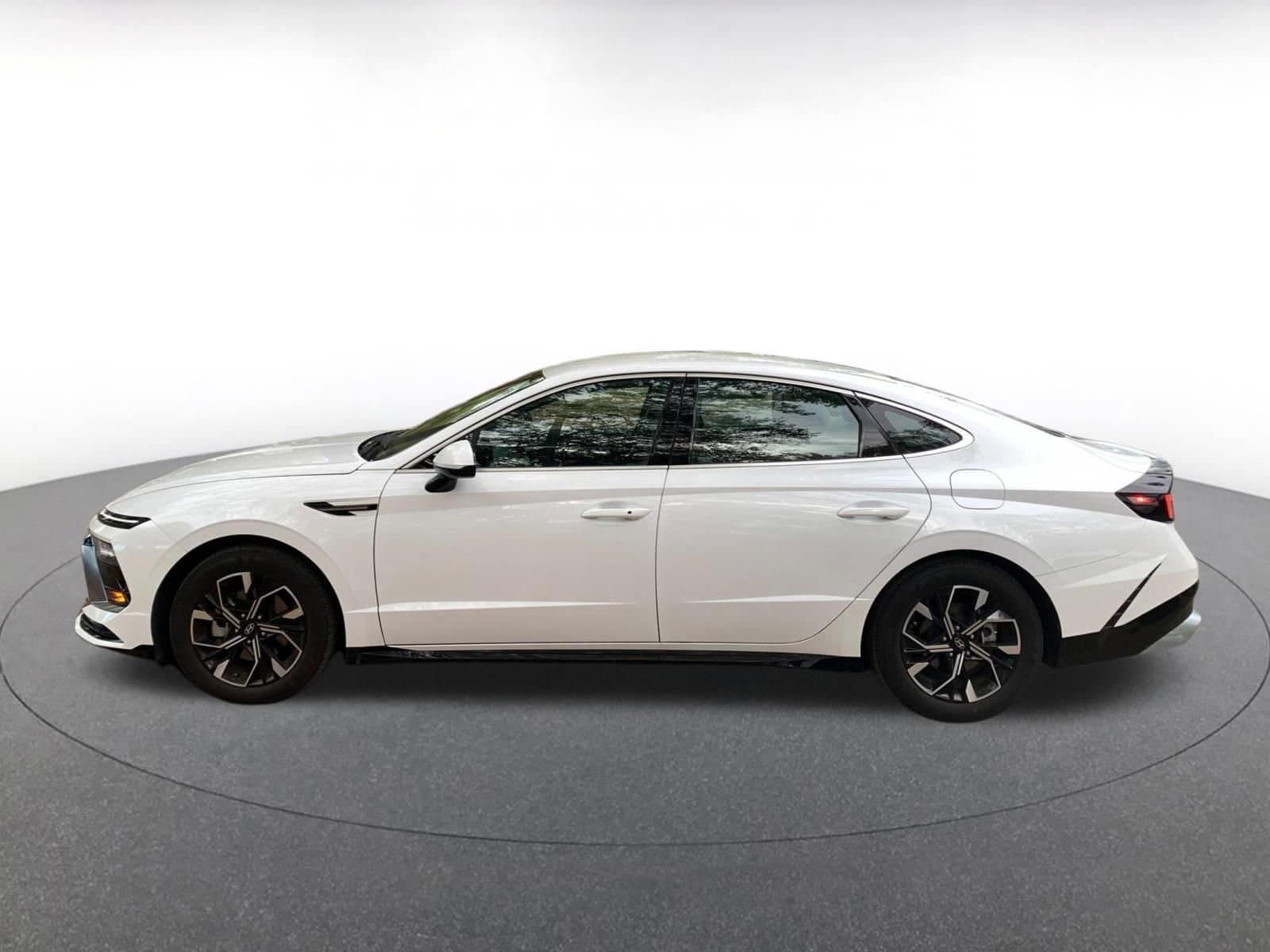 Thumbnail: 2025 Hyundai Sonata - 4