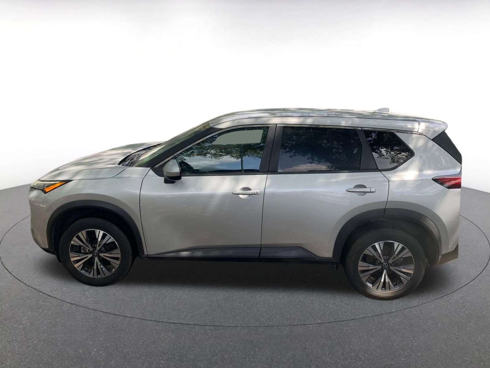 2023 Nissan Rogue SV 4