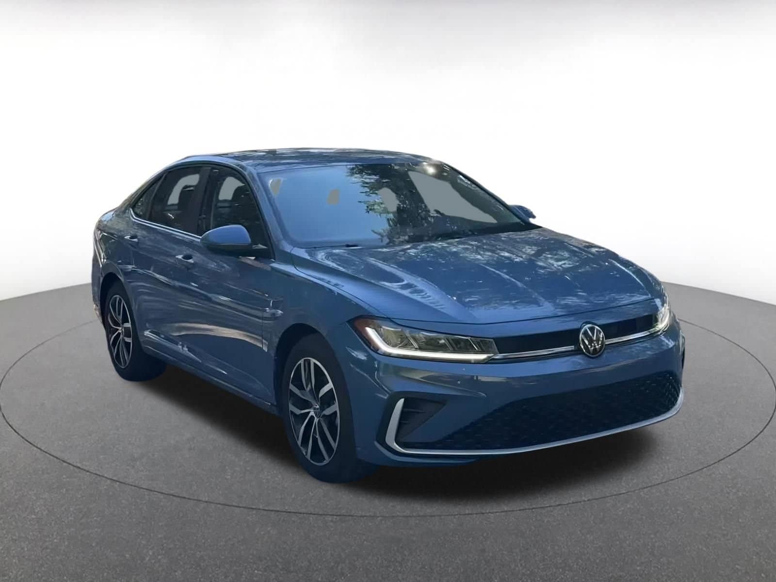 Thumbnail: 2025 Volkswagen Jetta - 3