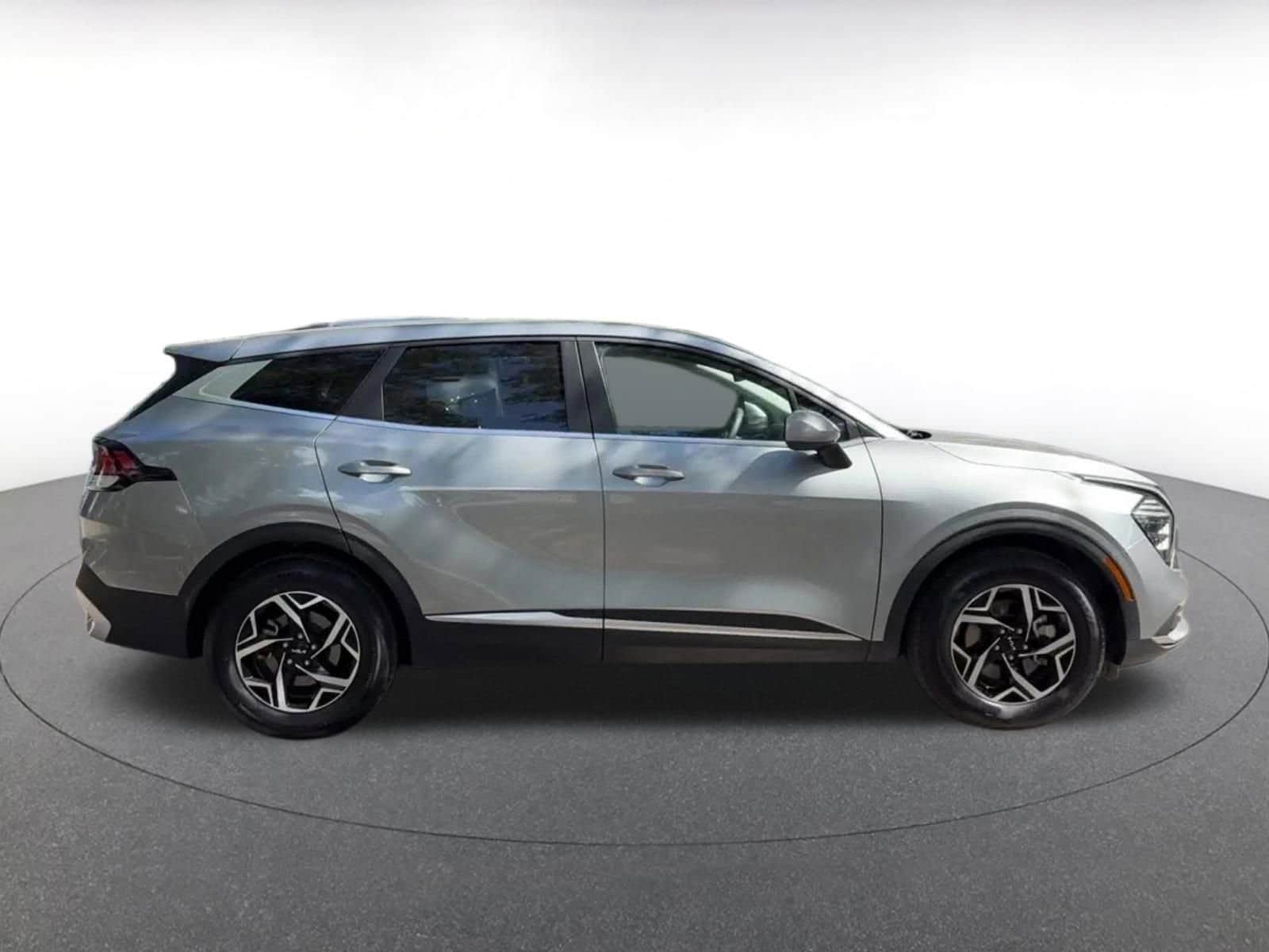Thumbnail: 2025 Kia Sportage - 16