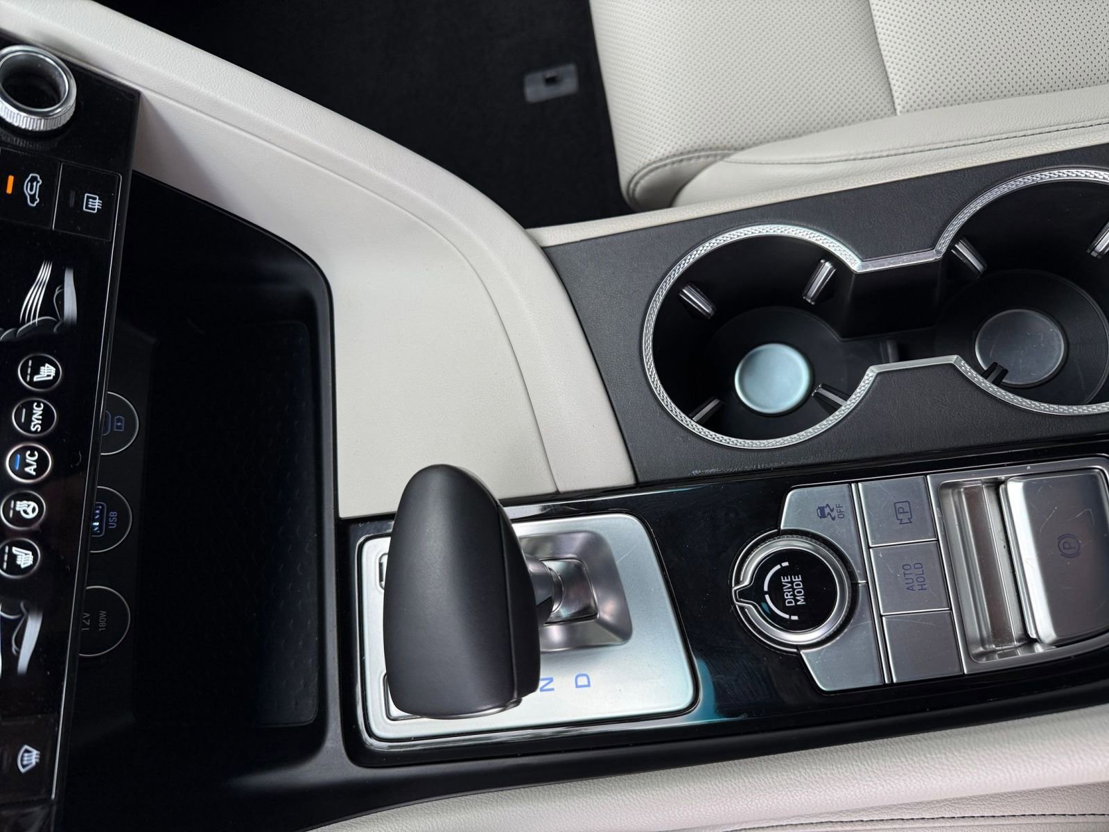 2025 GENESIS G70 Standard - Photo 41