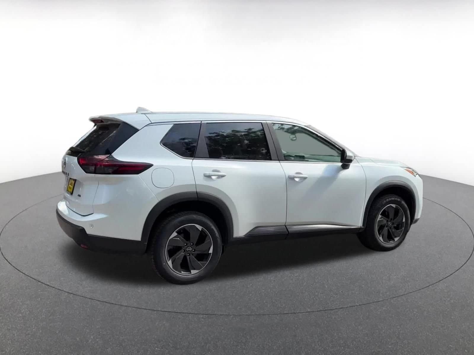 Thumbnail: 2025 Nissan Rogue - 15