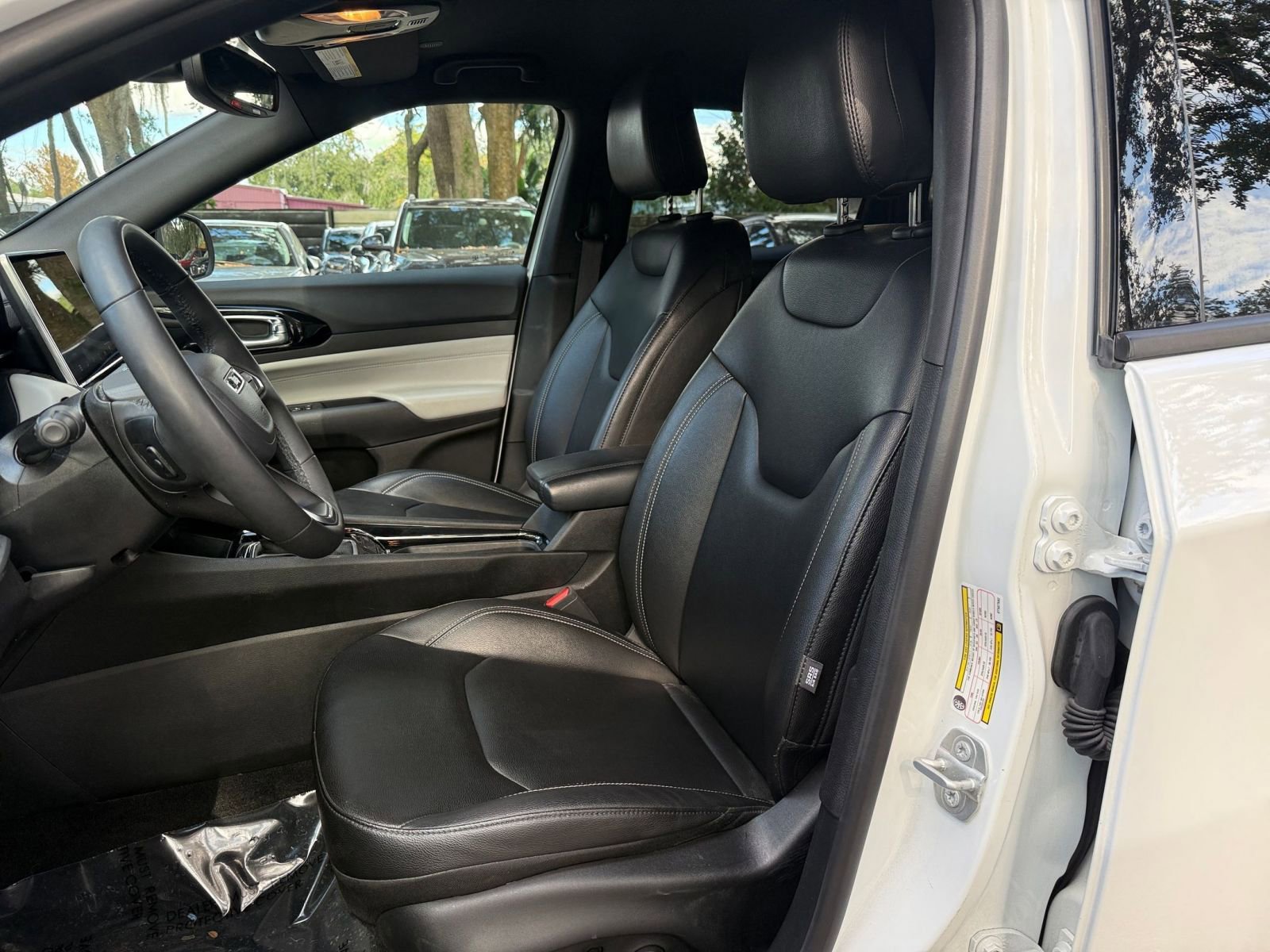 Thumbnail: 2025 Jeep Compass - 30