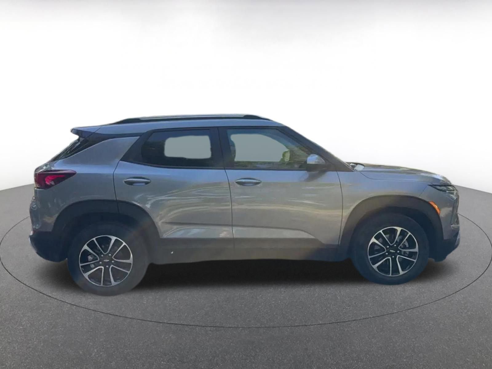 Thumbnail: 2025 Chevrolet TrailBlazer - 16