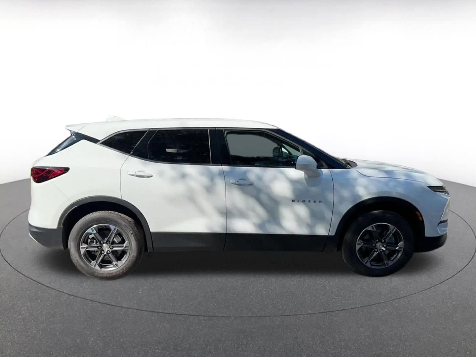 Thumbnail: 2025 Chevrolet Blazer - 16