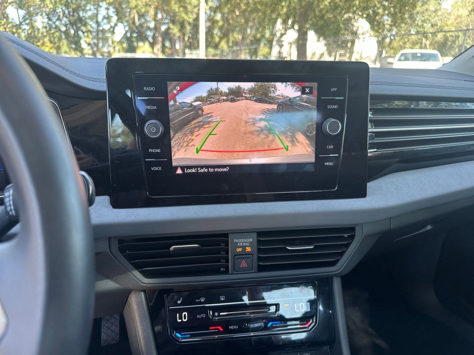 Thumbnail: 2025 Volkswagen Jetta - 17