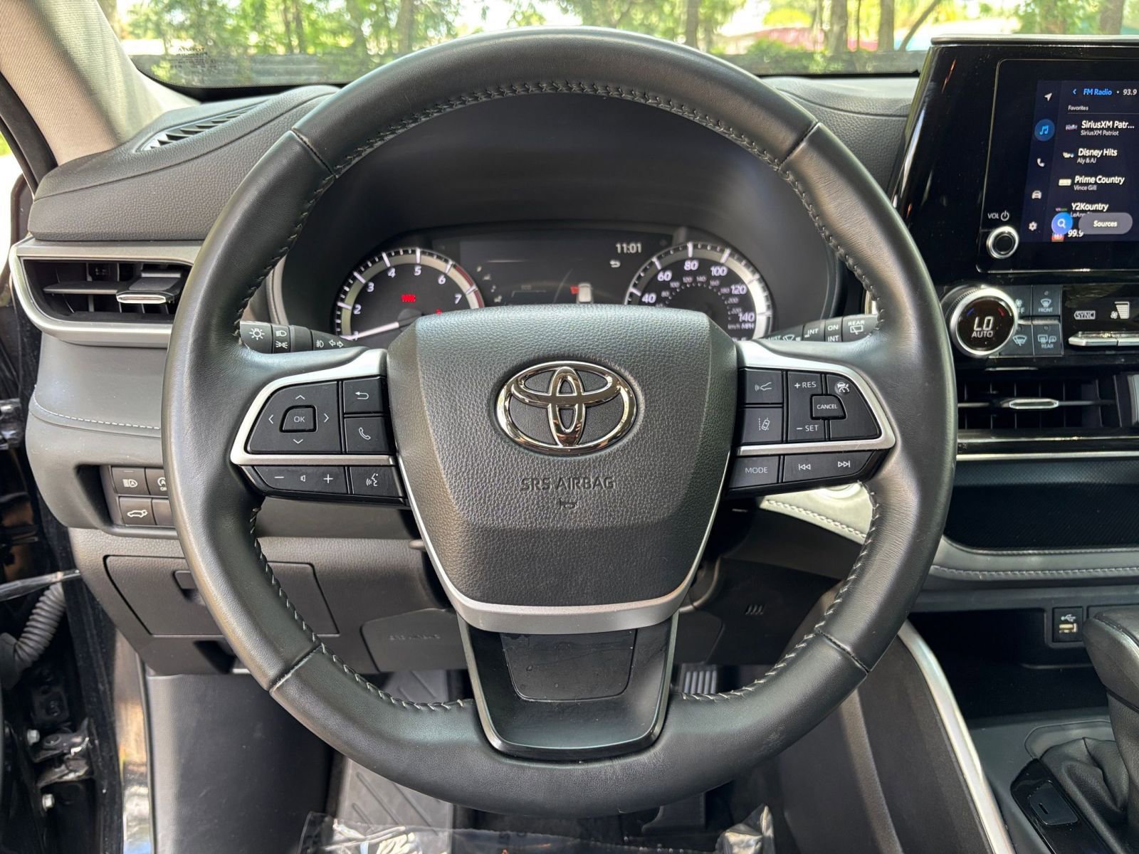 Thumbnail: 2025 Toyota Highlander - 29