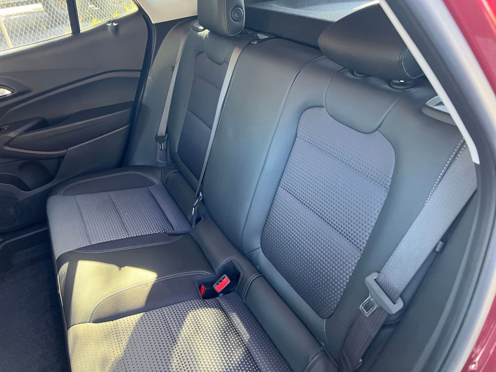 Thumbnail: 2025 Chevrolet Trax - 31