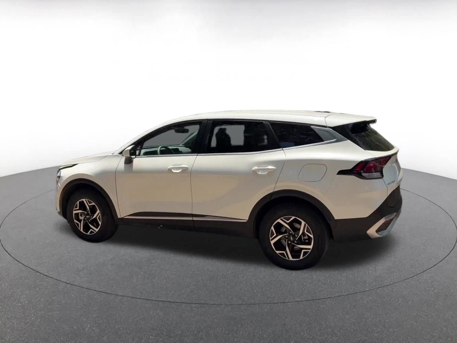 Thumbnail: 2025 Kia Sportage - 10