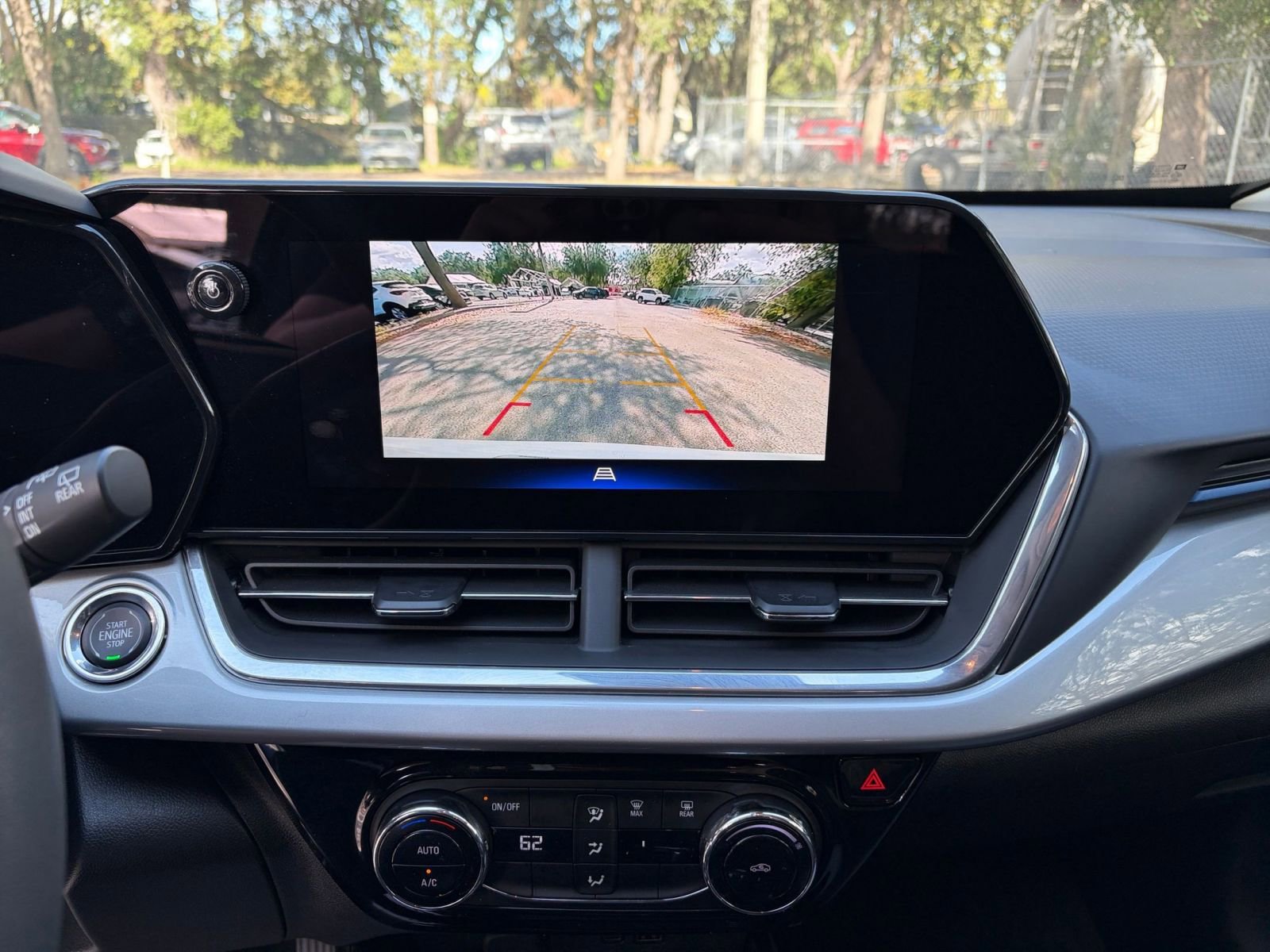 Thumbnail: 2025 Chevrolet Trax - 17