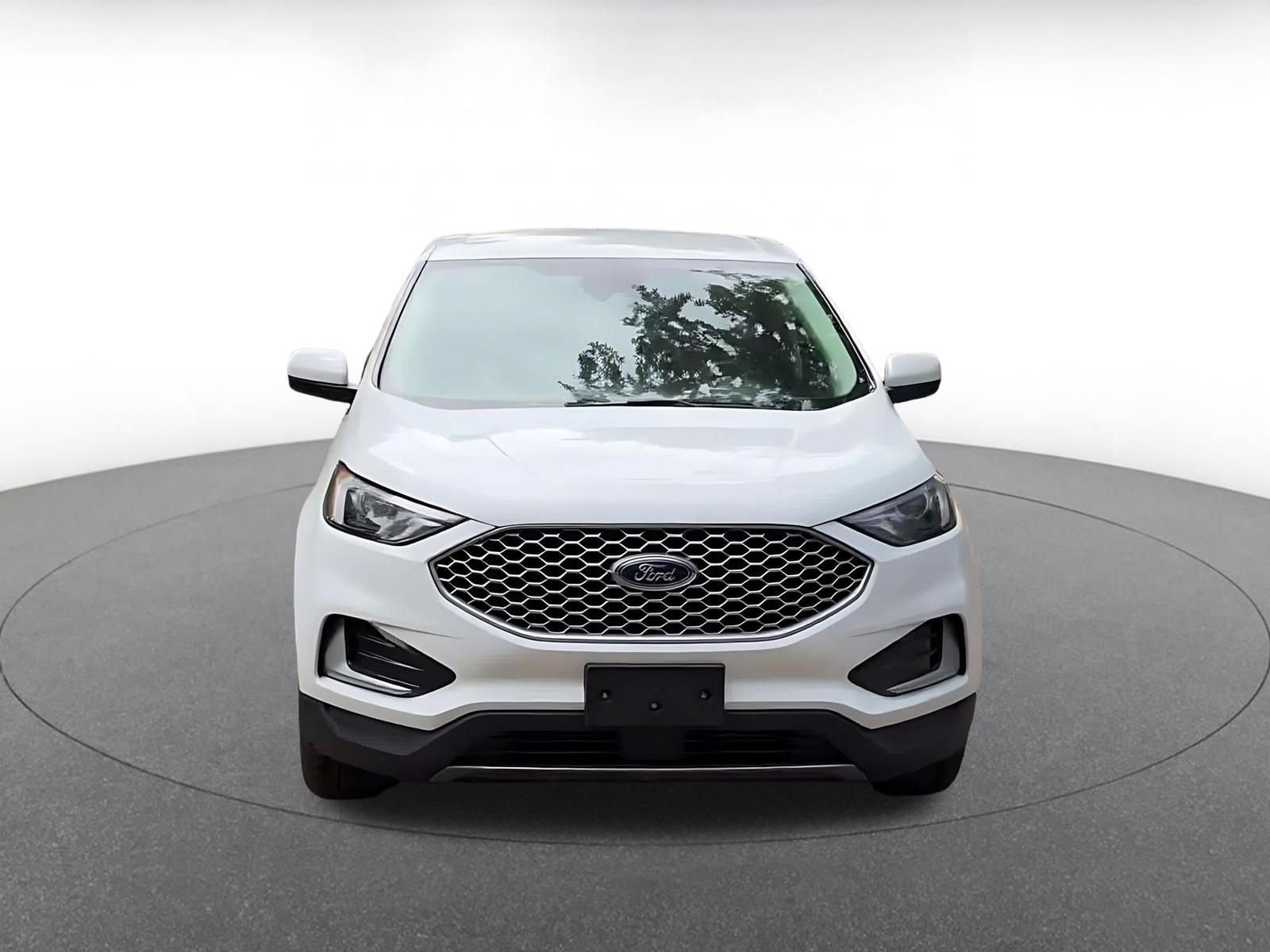 Thumbnail: 2024 Ford Edge - 4