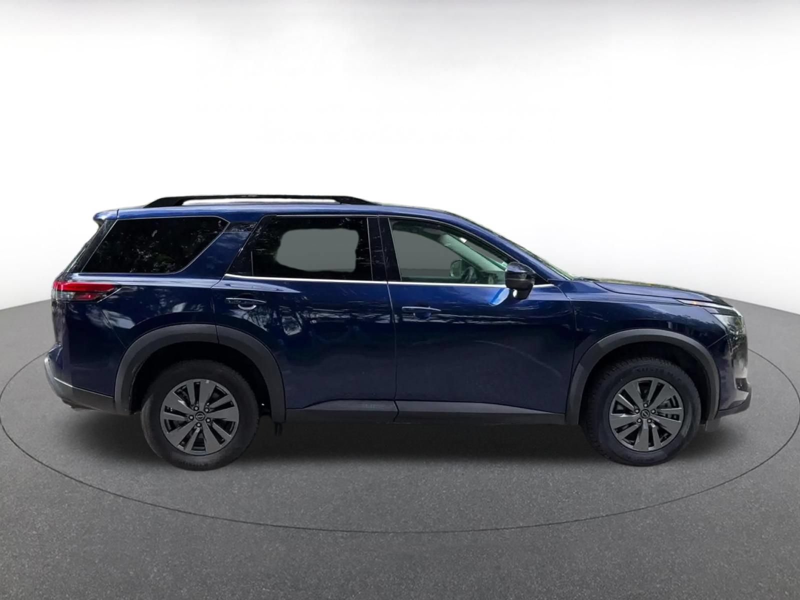 Thumbnail: 2025 Nissan Pathfinder - 16