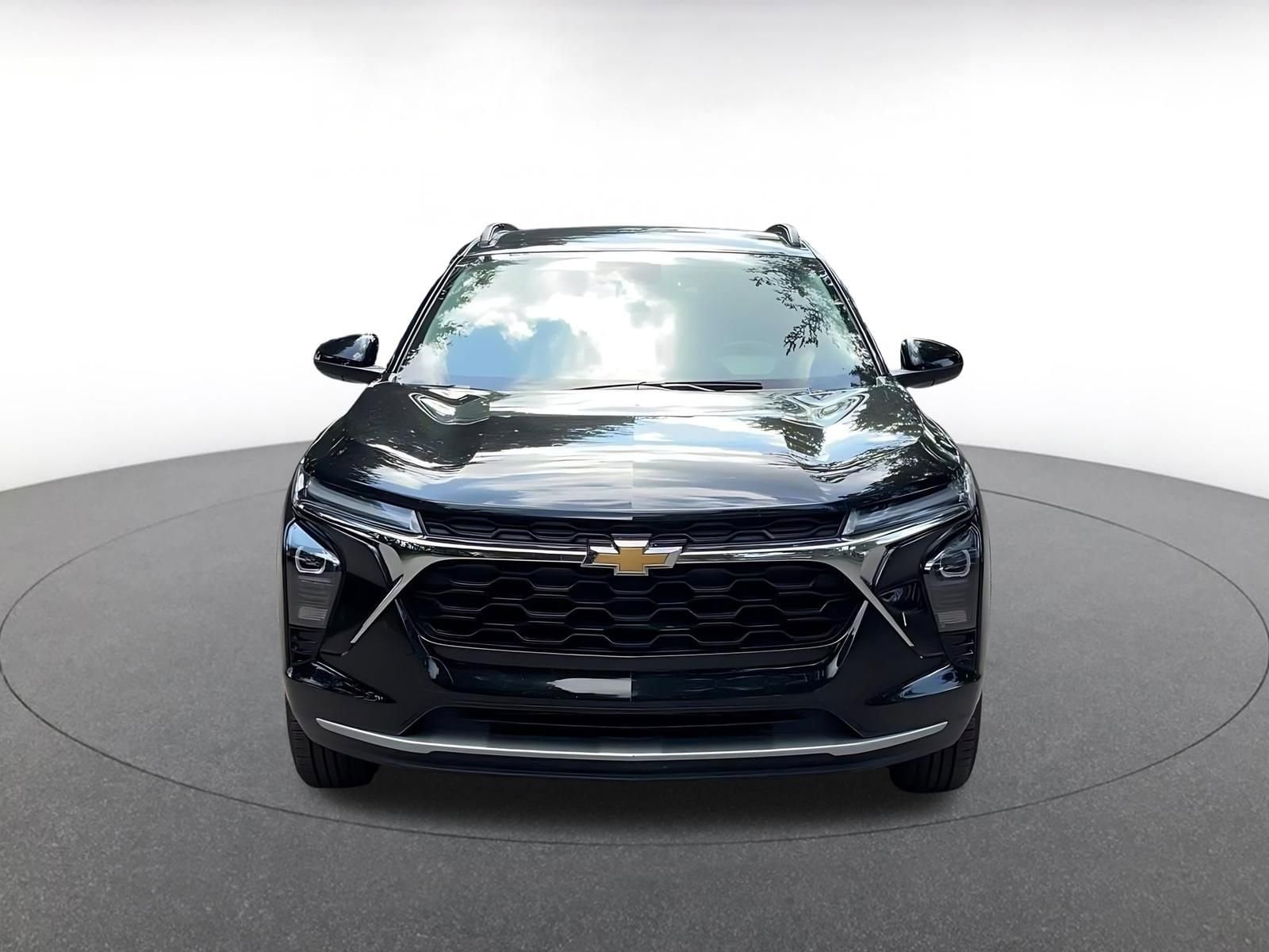 Thumbnail: 2025 Chevrolet Trax - 4