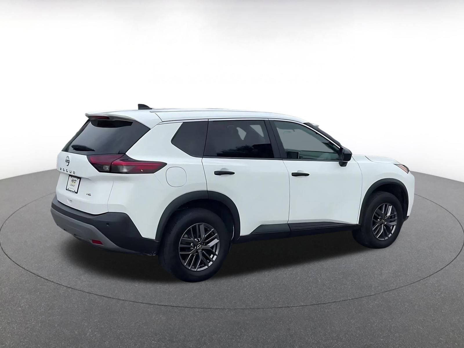 Thumbnail: 2023 Nissan Rogue - 14