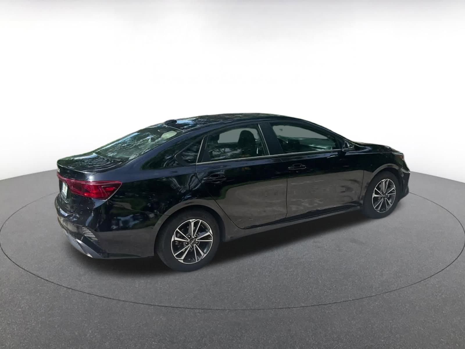 Thumbnail: 2024 Kia Forte - 15