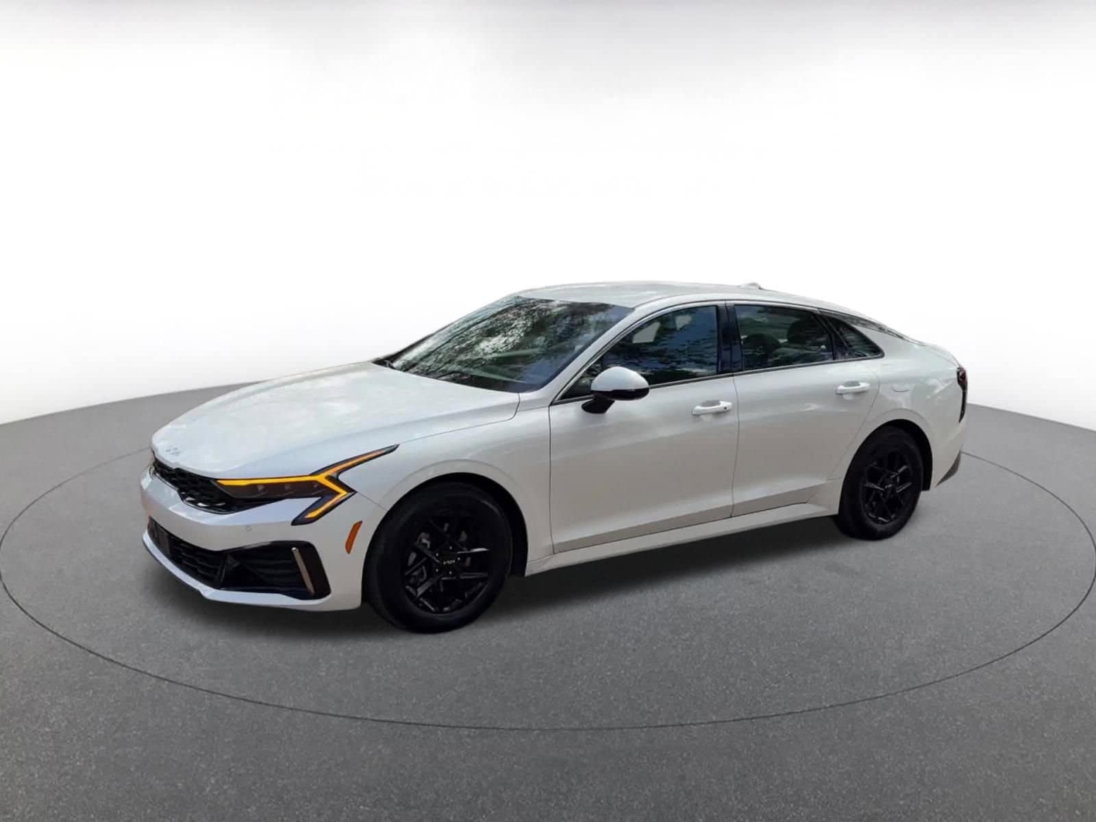 Thumbnail: 2025 Kia K5 - 8